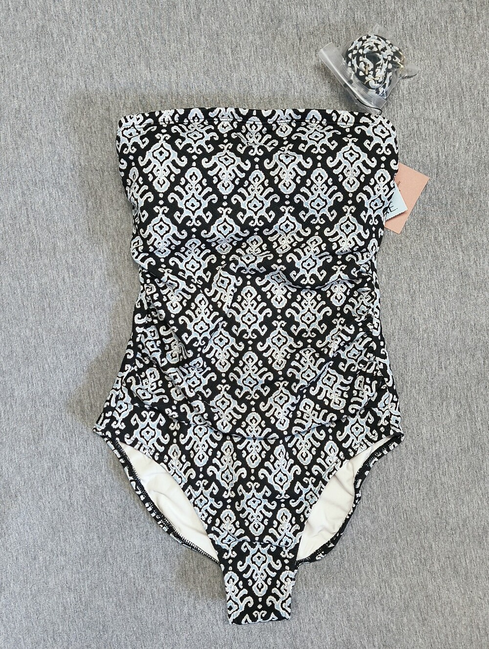 Shade & Shore Crepe Bandeau Shirred Regular‑Leg One‑Piece – Multicolor XS NWT